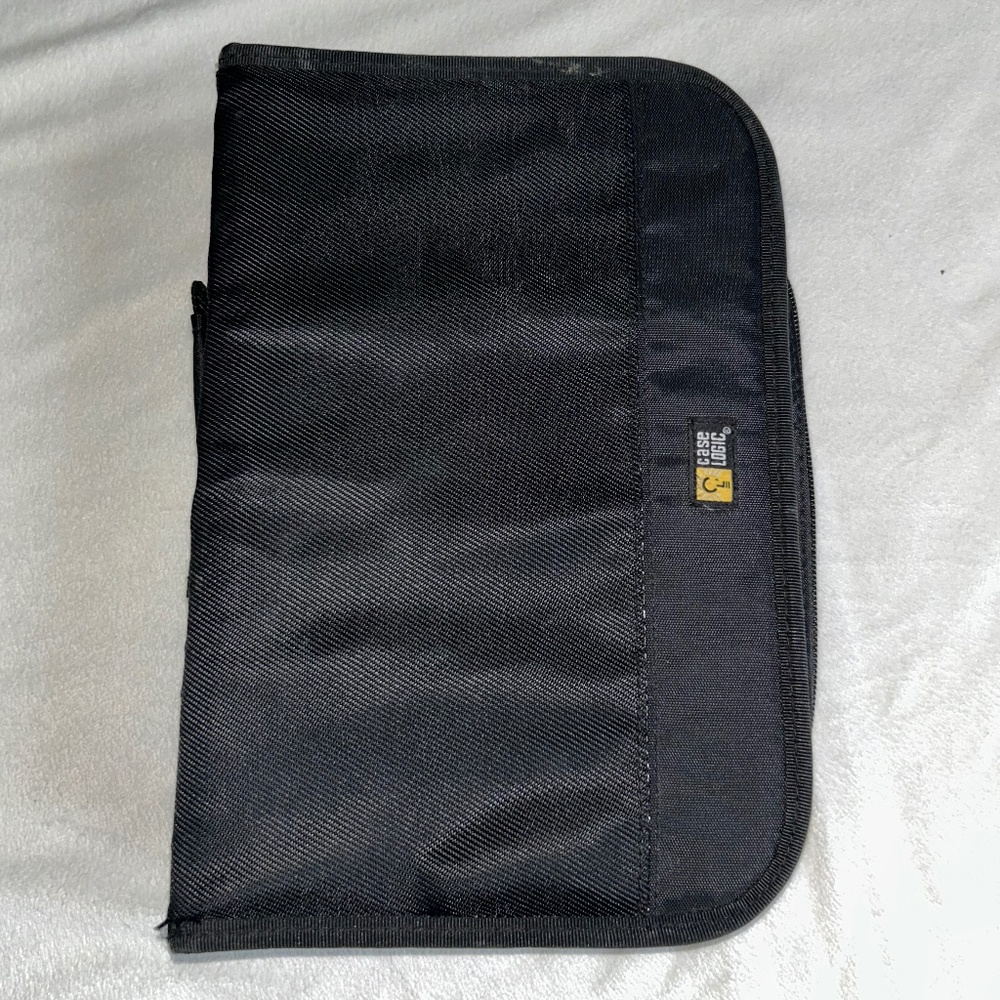 Case Logic cd dvd holder